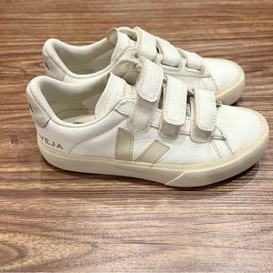 Recife Sneaker in Extra White & Pierre & Natural